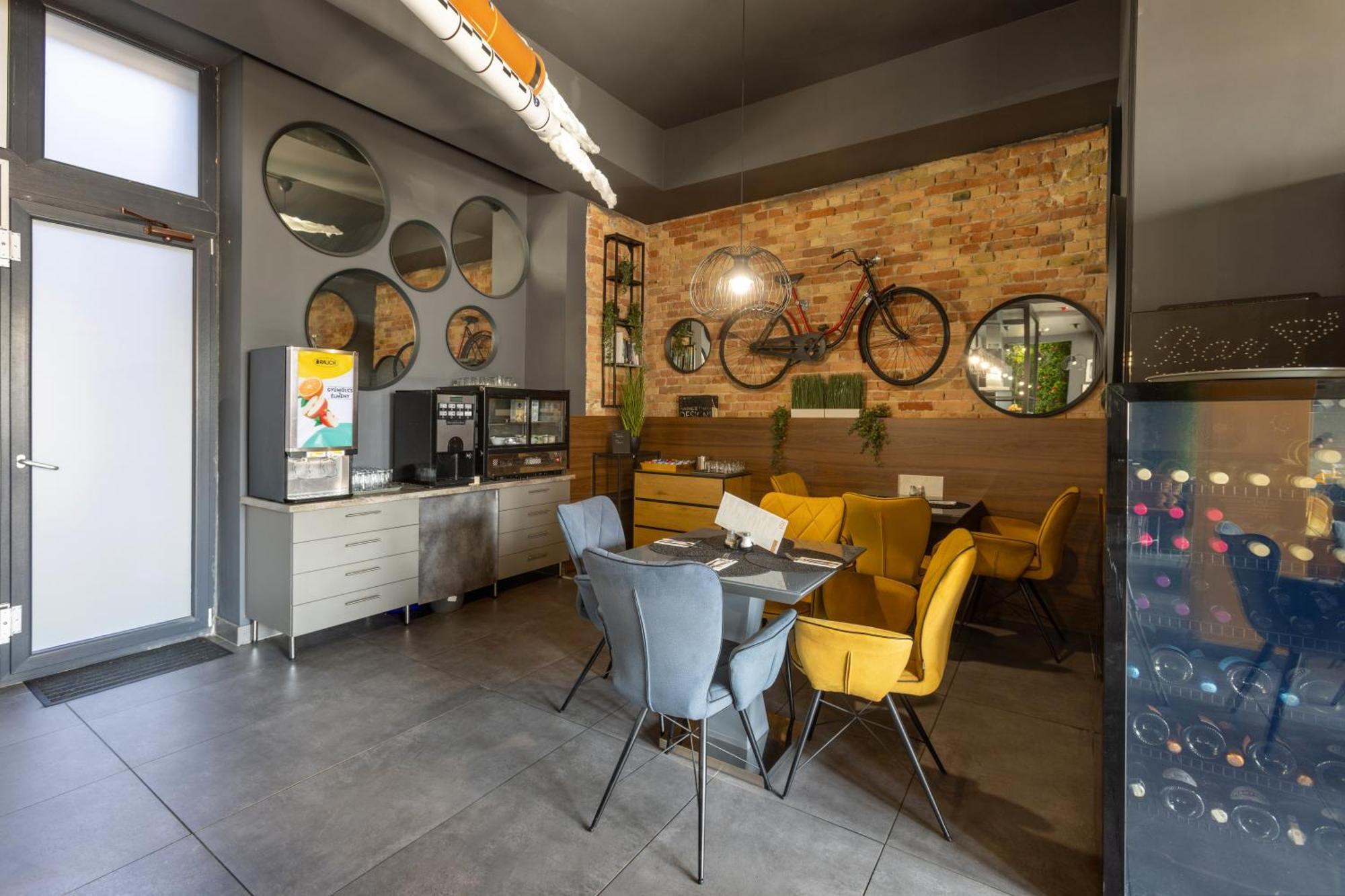 R73 Residences Πετς Εξωτερικό φωτογραφία