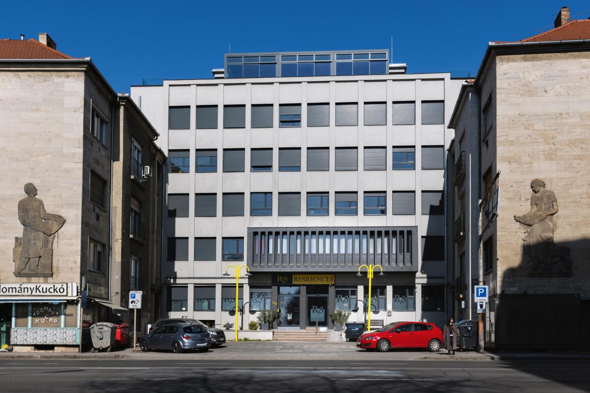 R73 Residences Πετς Εξωτερικό φωτογραφία