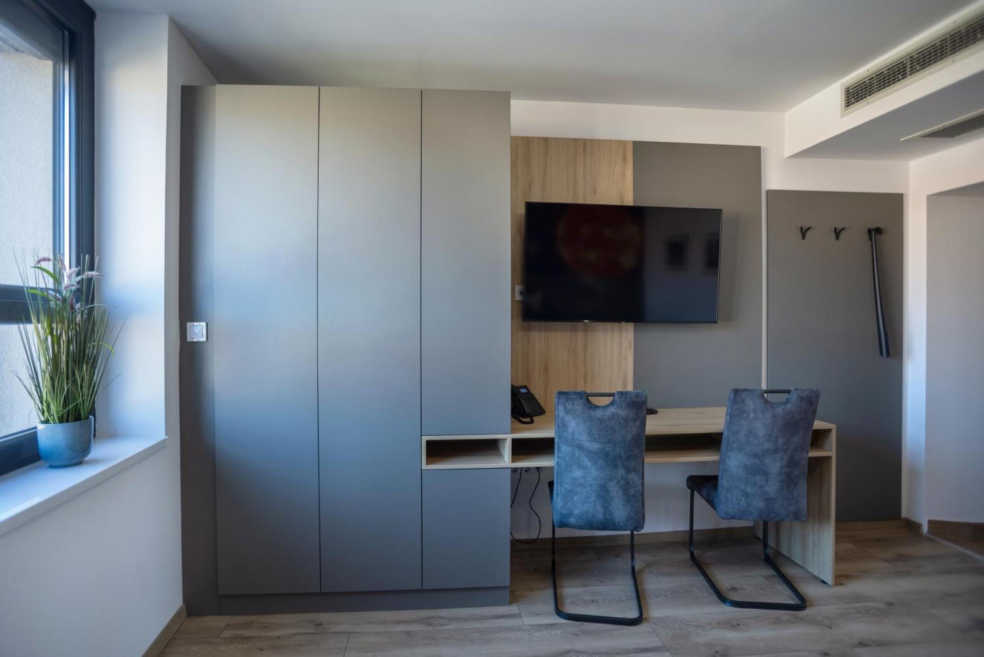 R73 Residences Πετς Εξωτερικό φωτογραφία
